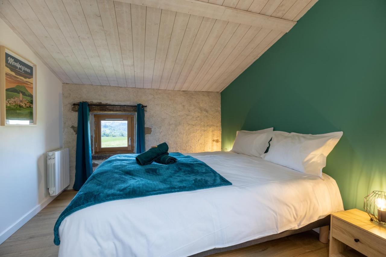 Bed and Breakfast Domaine Du Coq En Pat Augerolles Esterno foto