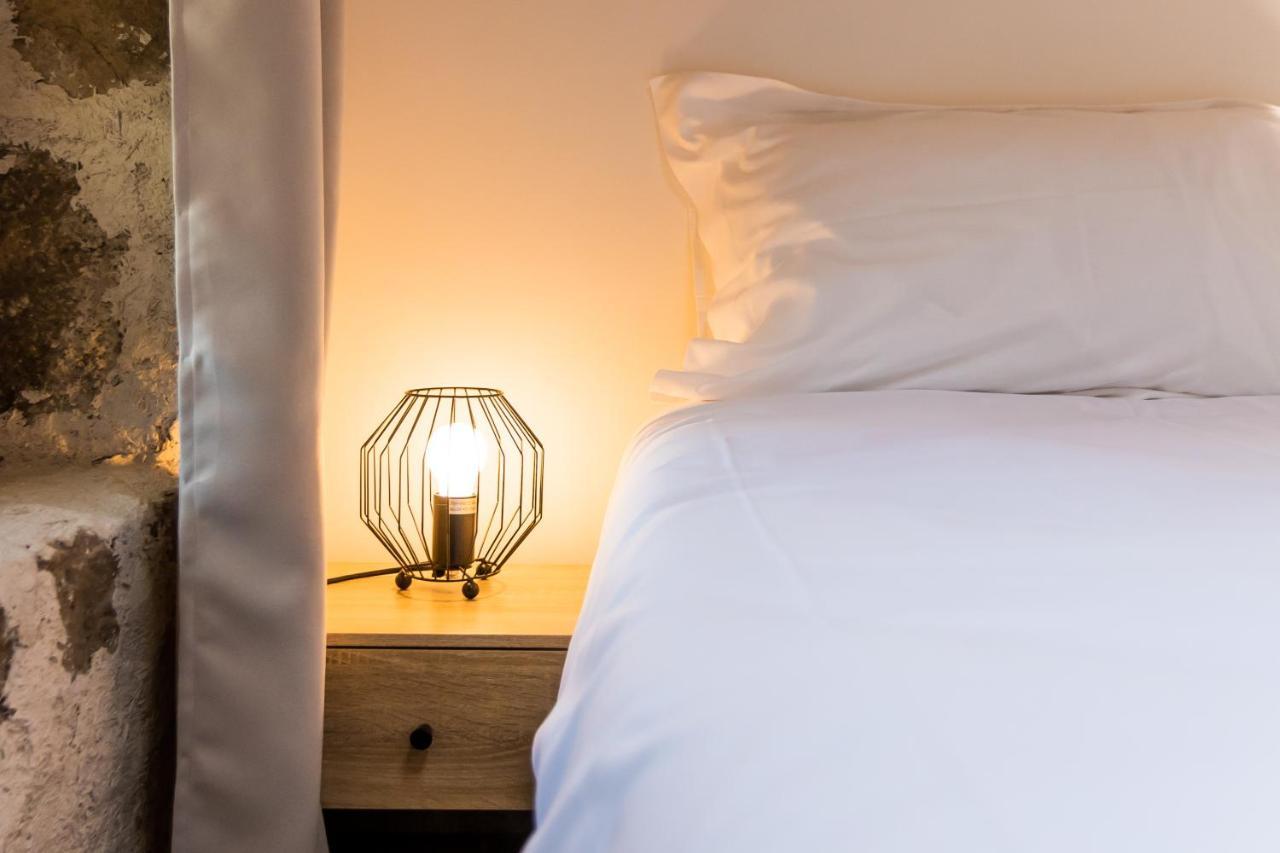 Bed and Breakfast Domaine Du Coq En Pat Augerolles Esterno foto