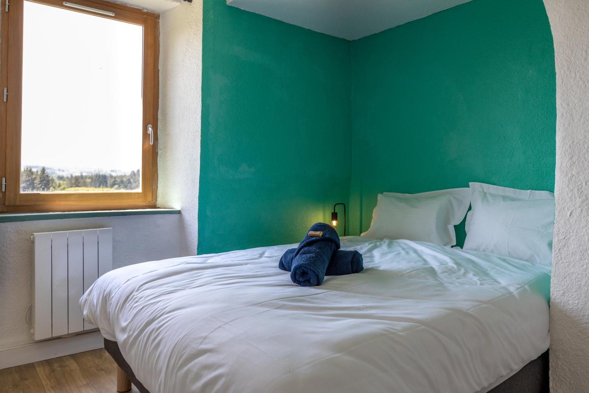 Bed and Breakfast Domaine Du Coq En Pat Augerolles Esterno foto